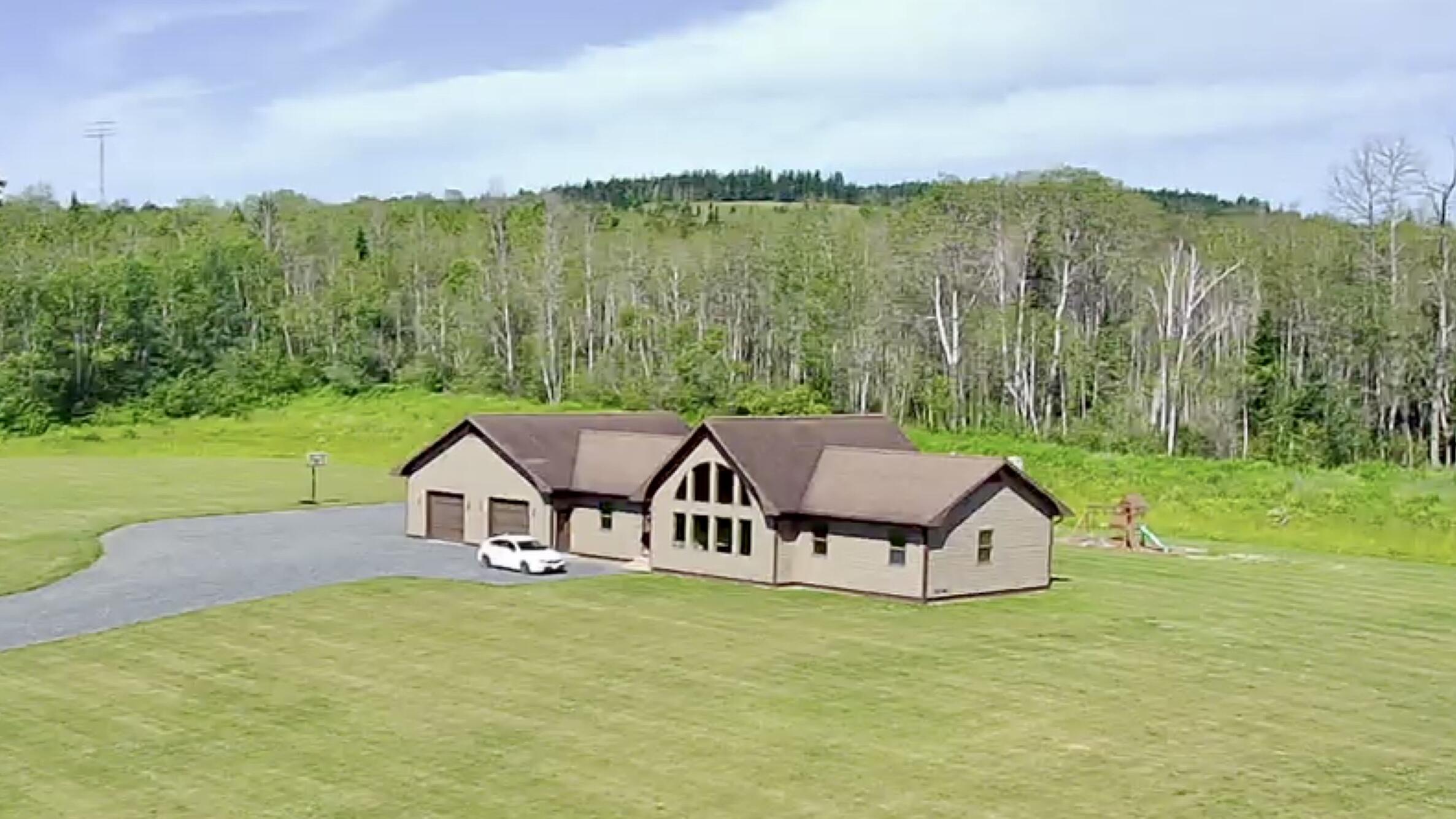 422 Champlain Street Van Buren, ME 04785 - Photo 10 of 100 IMG_0458