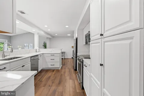 $819,000 | 15004 DuFief Drive, Gaithersburg, MD 20878