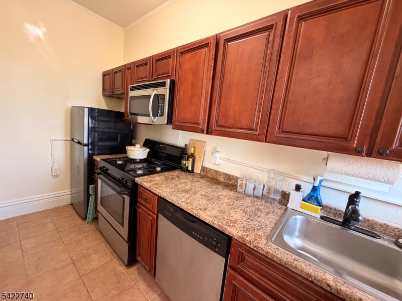 2 Prospect Avenue, Unit 3 Montclair, NJ 07042 - Photo 5 of 9