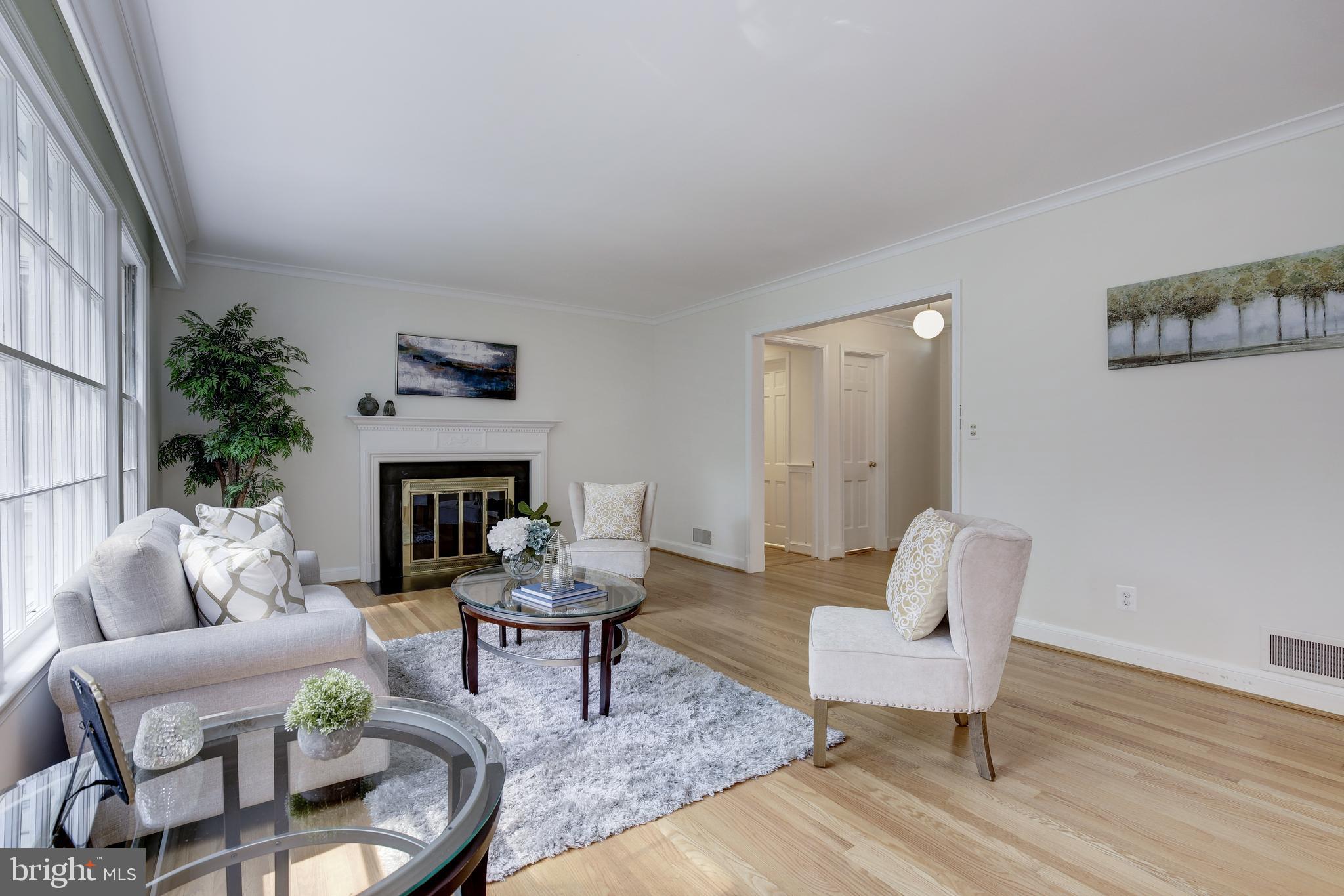 4610 Tournay Road Bethesda, MD 20816 - Photo 11 of 82 Living Room