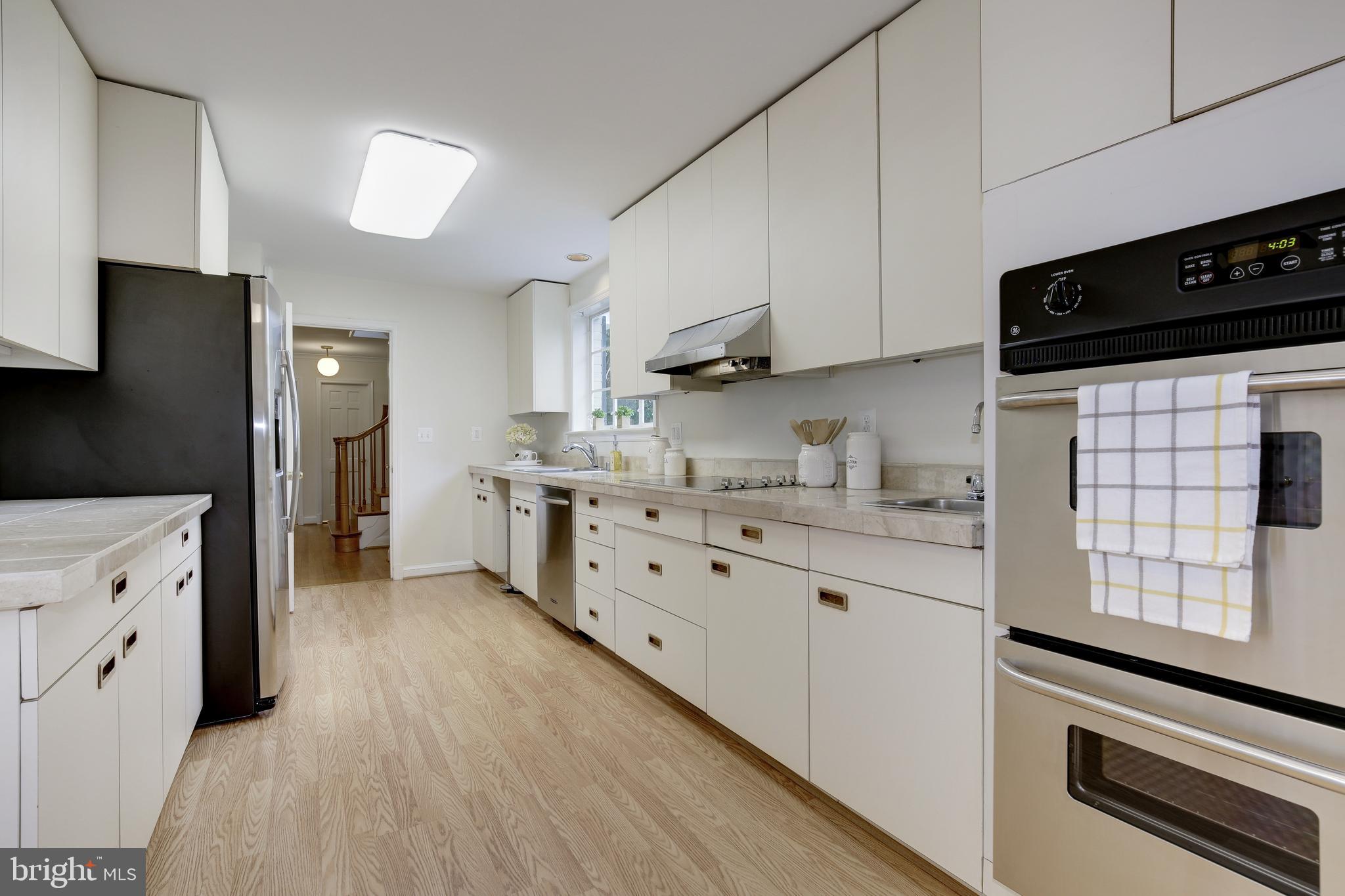 4610 Tournay Road Bethesda, MD 20816 - Photo 19 of 82 Stainless Steel Appliances