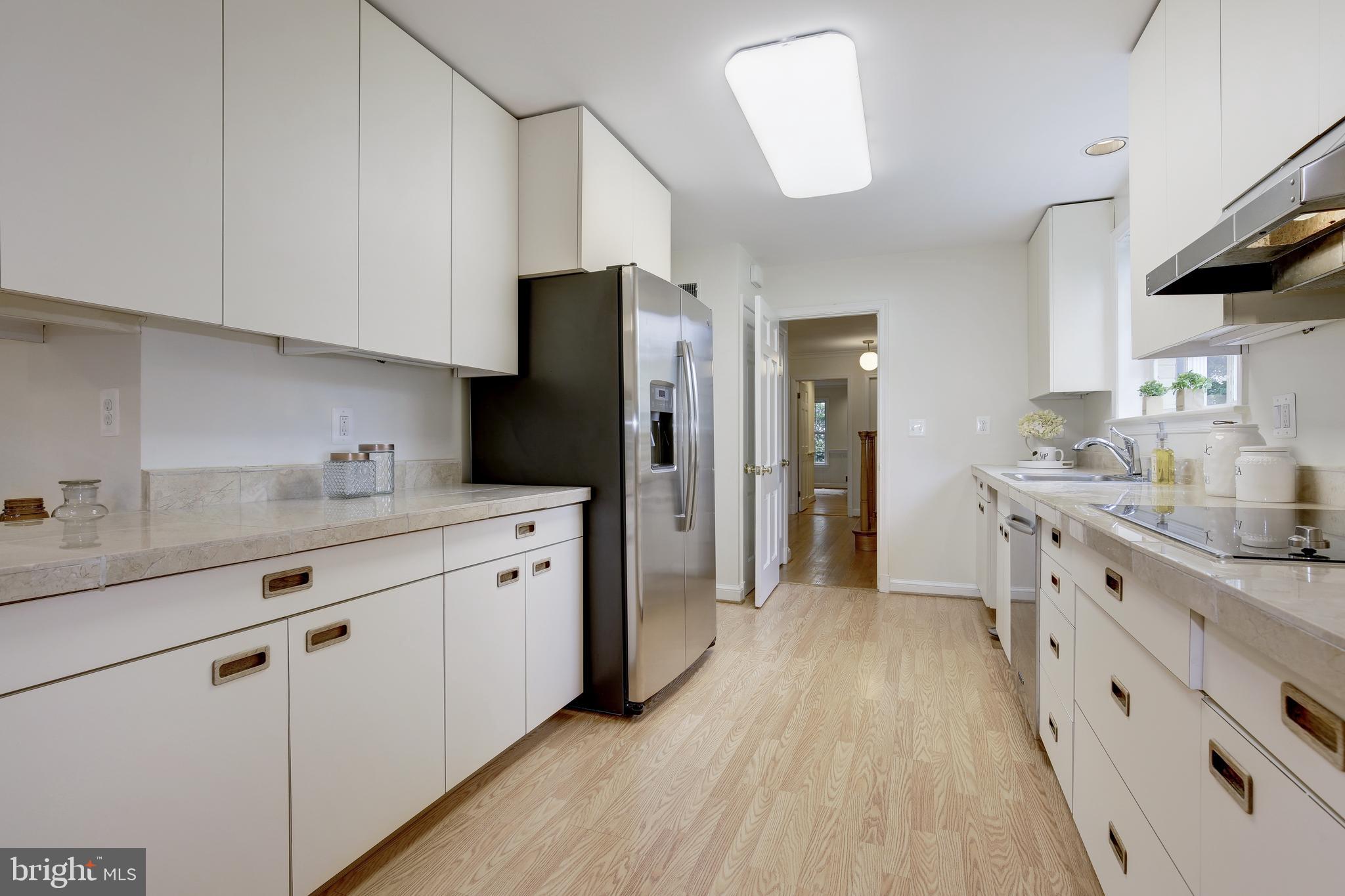 4610 Tournay Road Bethesda, MD 20816 - Photo 21 of 82 Stainless Steel Appliances