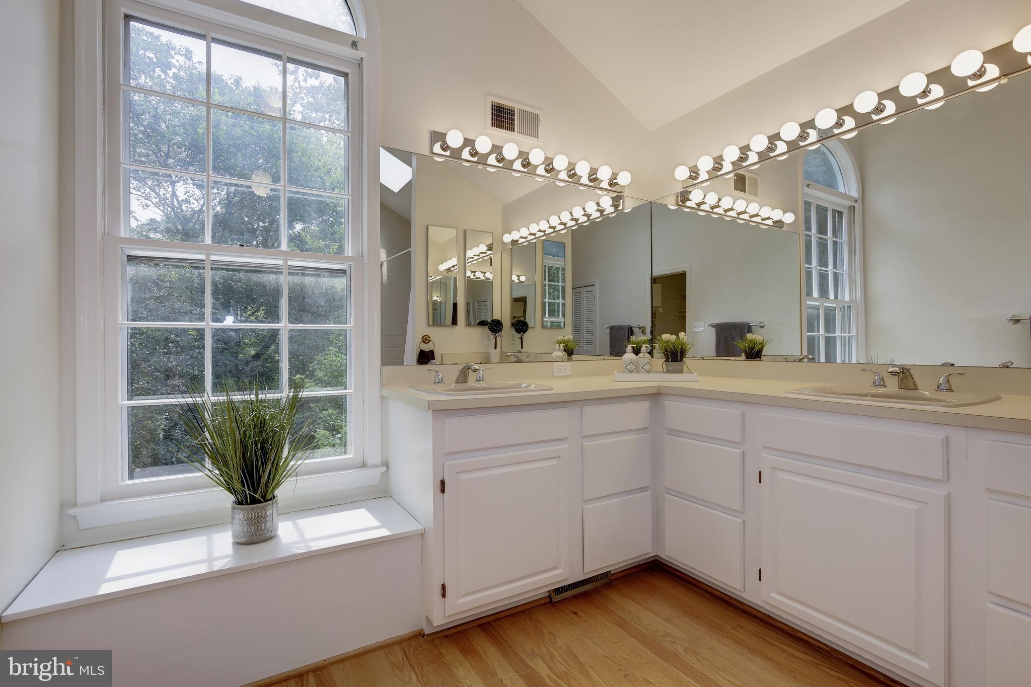 4610 Tournay Road Bethesda, MD 20816 - Photo 39 of 82 Primary Bathroom