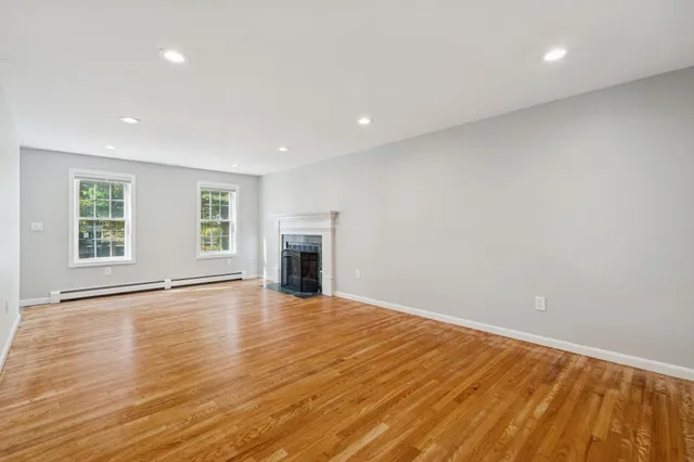 $589,900 | 16 Captain Danforth Lane, Amherst, NH 03031