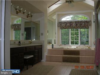 51 Dawson Road Langhorne, PA 19047 - Photo 5 of 12 Gallery Image 5