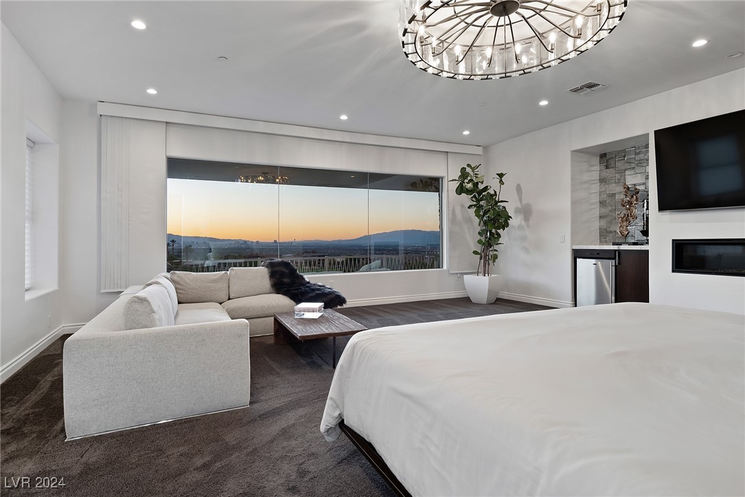 633 St Croix Street Henderson, NV 89012 - Photo 29 of 68 Master bathroom