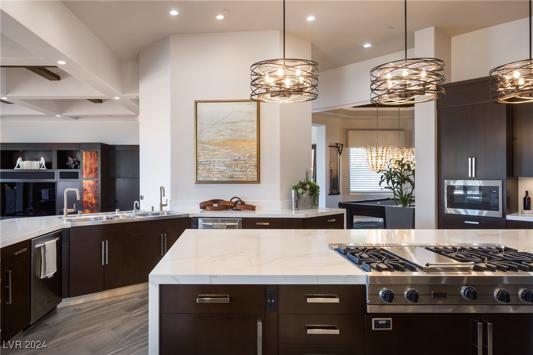 633 St Croix Street Henderson, NV 89012 - Photo 10 of 68 Kitchen