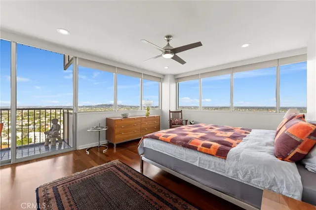 $999,000 | 2999 East Ocean Boulevard, Unit 1730, Long Beach, CA 90803