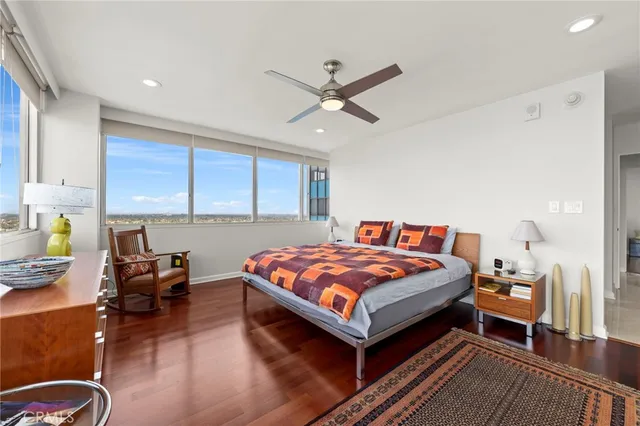 $999,000 | 2999 East Ocean Boulevard, Unit 1730, Long Beach, CA 90803