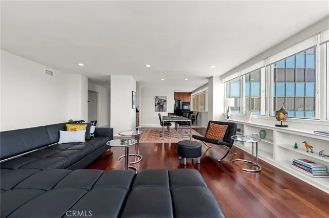 $999,000 | 2999 East Ocean Boulevard, Unit 1730, Long Beach, CA 90803