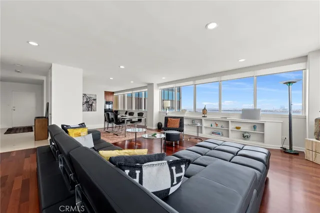 $999,000 | 2999 East Ocean Boulevard, Unit 1730, Long Beach, CA 90803