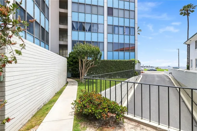 $999,000 | 2999 East Ocean Boulevard, Unit 1730, Long Beach, CA 90803