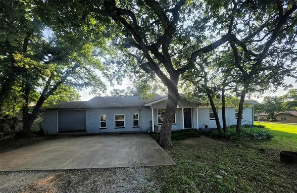 $260,000 | 417 Cedarwood Street, Azle, TX 76020