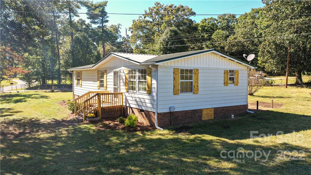 116 Circle Drive Fallston, NC 28090 - Photo 4 of 23 a front view of a house with a yard