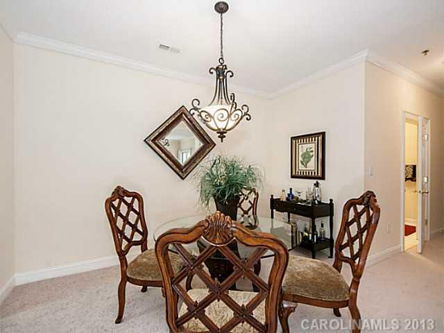 5609 Fairview Road, Unit 4 Charlotte, NC 28209 - Photo 3 of 16 Gallery Image 3