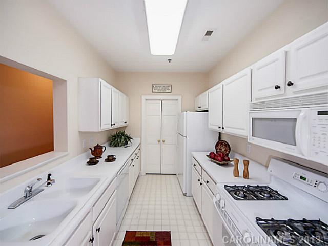 5609 Fairview Road, Unit 4 Charlotte, NC 28209 - Photo 4 of 16 Gallery Image 4