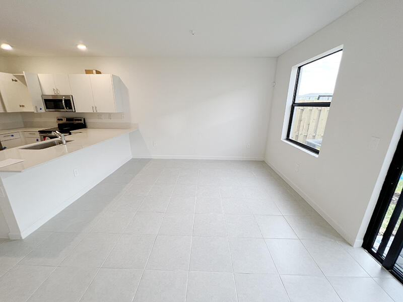 13302 Southwest 286th Street, Unit 13302 Homestead, FL 33033 - Photo 4 of 24
