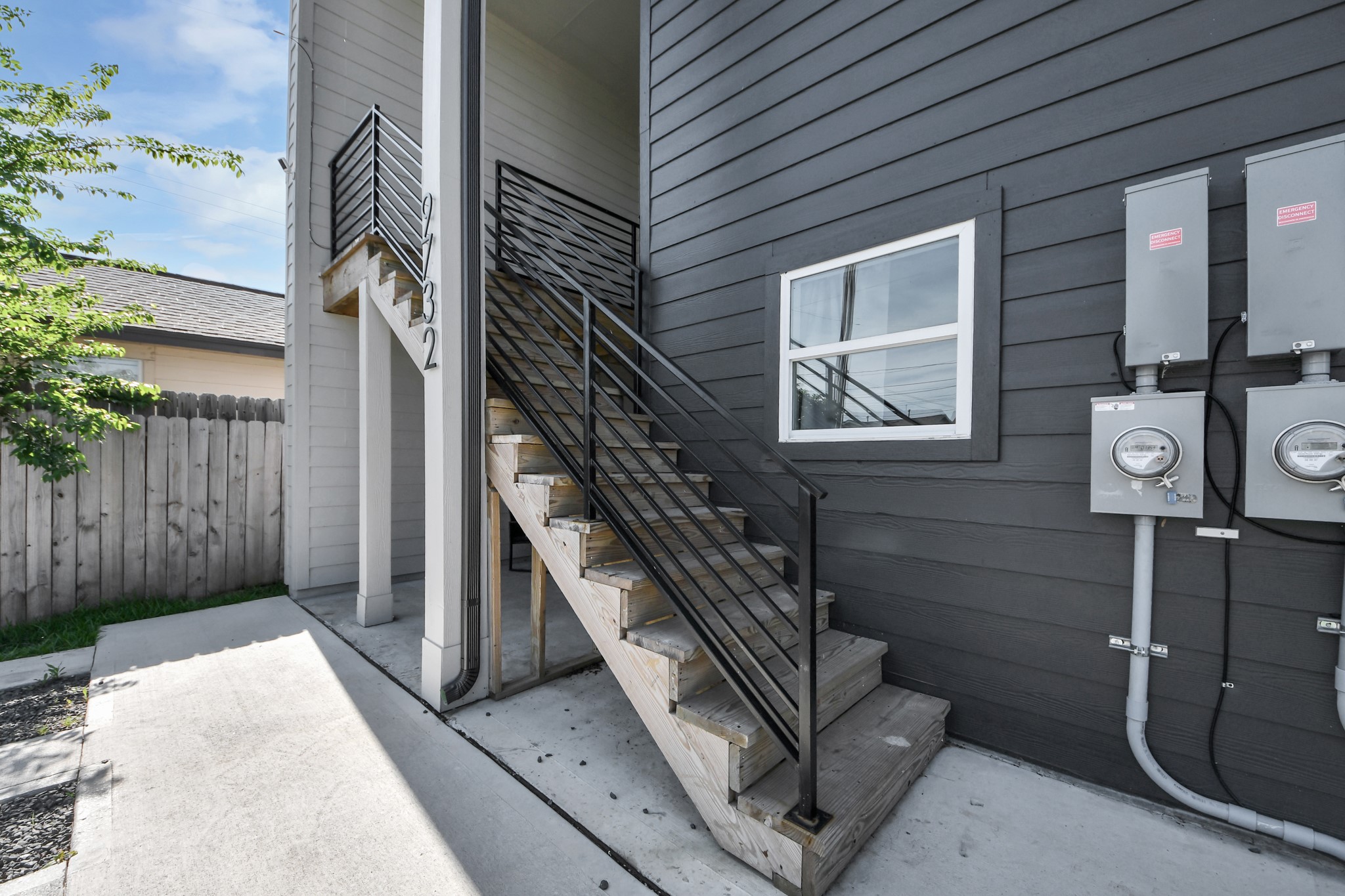 9732 Tuffly Street, Unit B Houston, TX 77029 - Photo 2 of 30