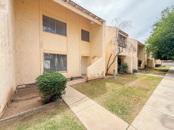 $1,695 | 4440 West Solano Drive North, Glendale, AZ 85301