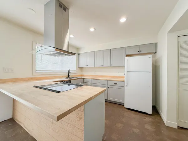 $1,695 | 4440 West Solano Drive North, Glendale, AZ 85301