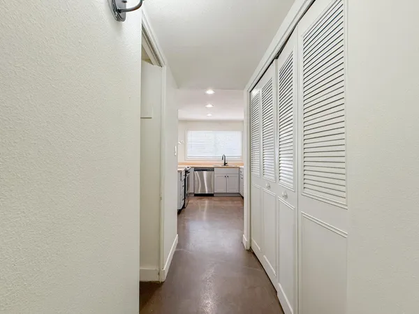 $1,695 | 4440 West Solano Drive North, Glendale, AZ 85301