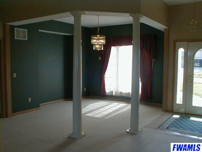 202 Hunters Ridge Auburn, IN 46706 - Photo 3 of 12 Gallery Image 3