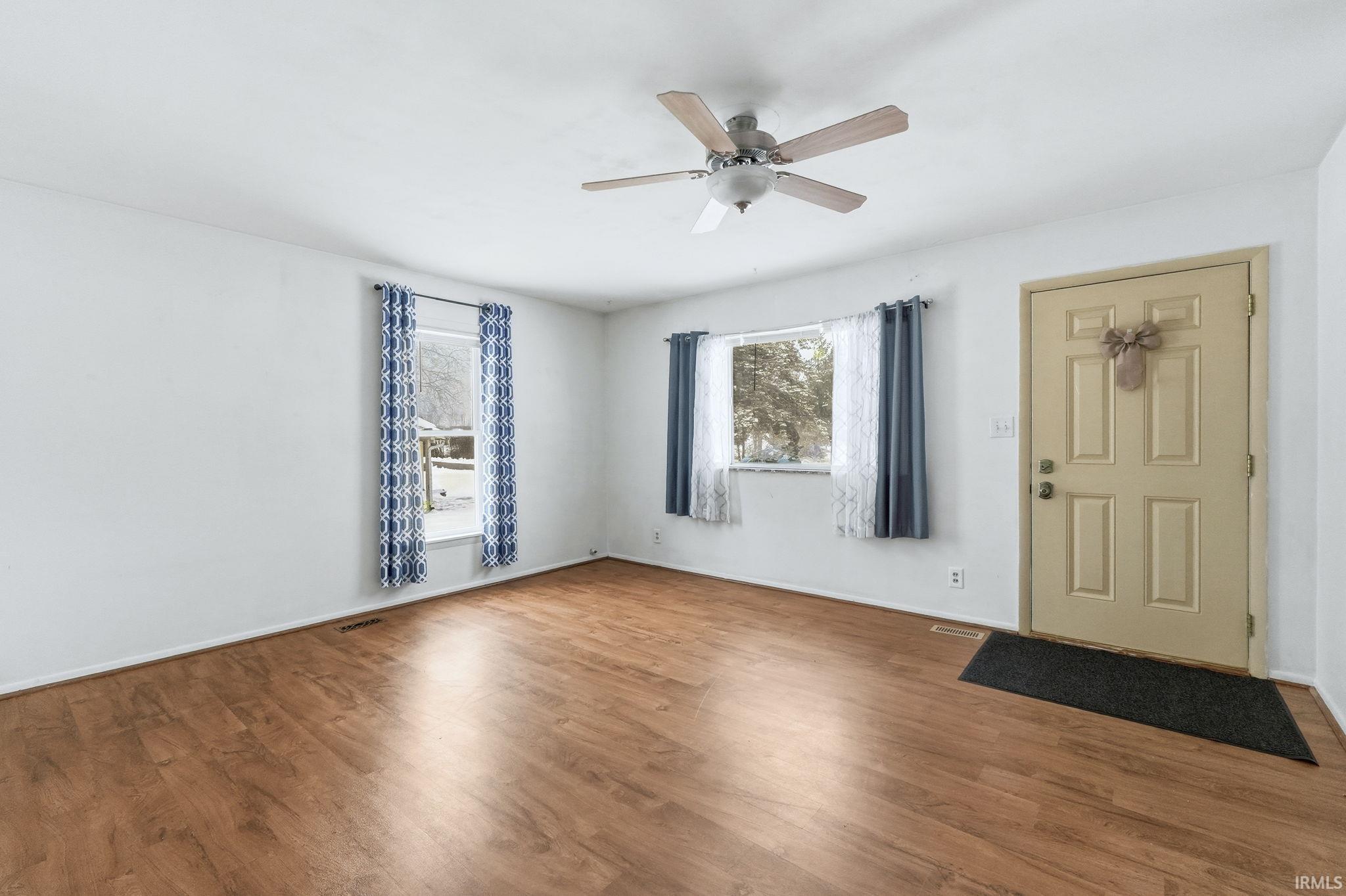 2710 Patterson Road Warsaw, IN 46582 - Photo 5 of 36 Gallery Image 5