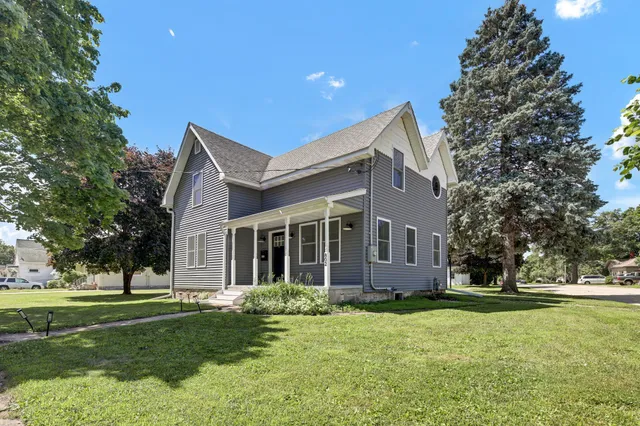 $374,000 | 802 South Garden Street, Lake City, MN 55041