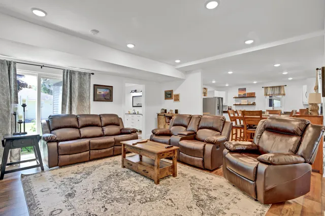 $374,000 | 802 South Garden Street, Lake City, MN 55041