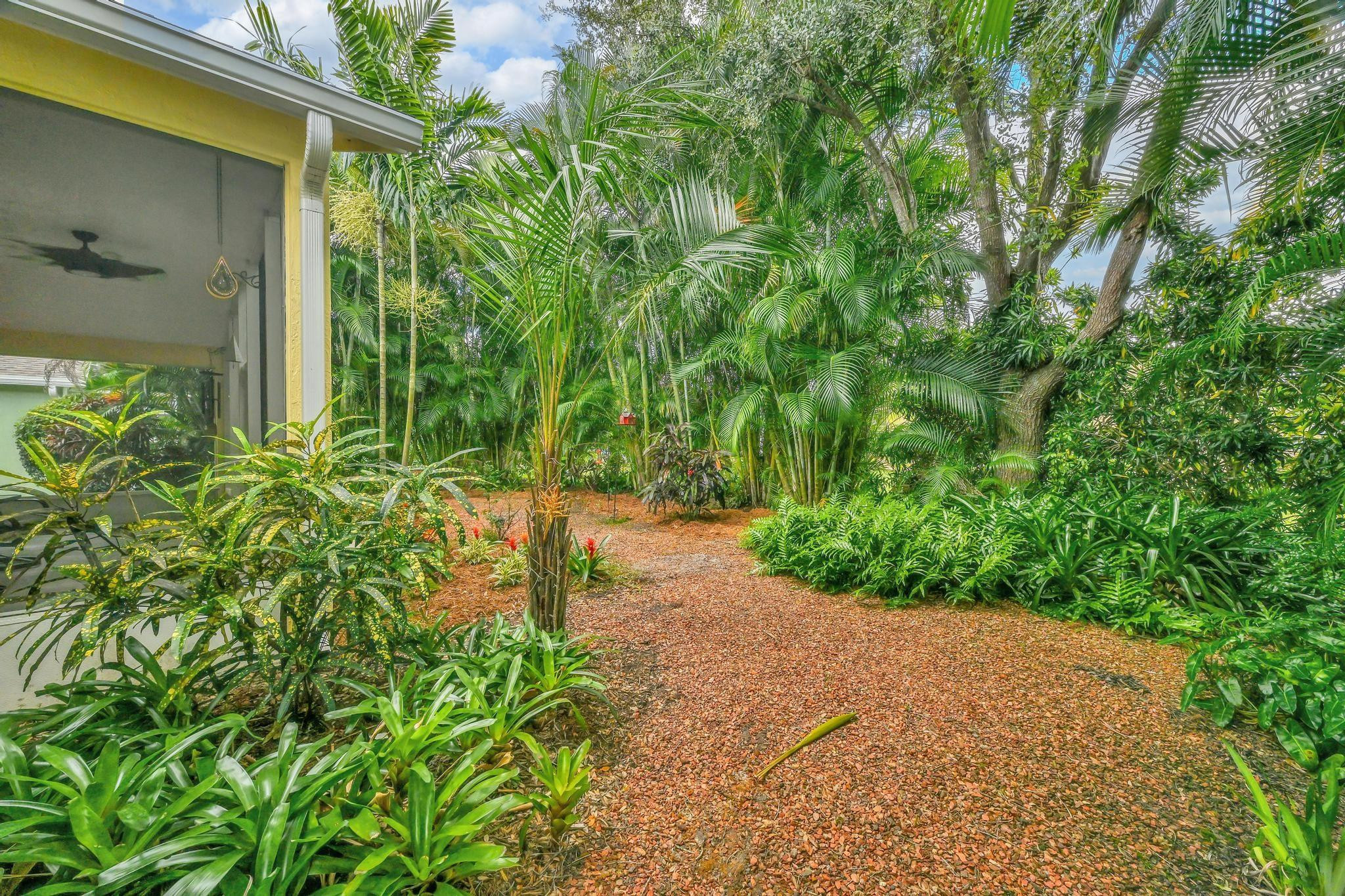 2870 Southwest Versailles Terrace Stuart, FL 34997 - Photo 19 of 42 Photo 19