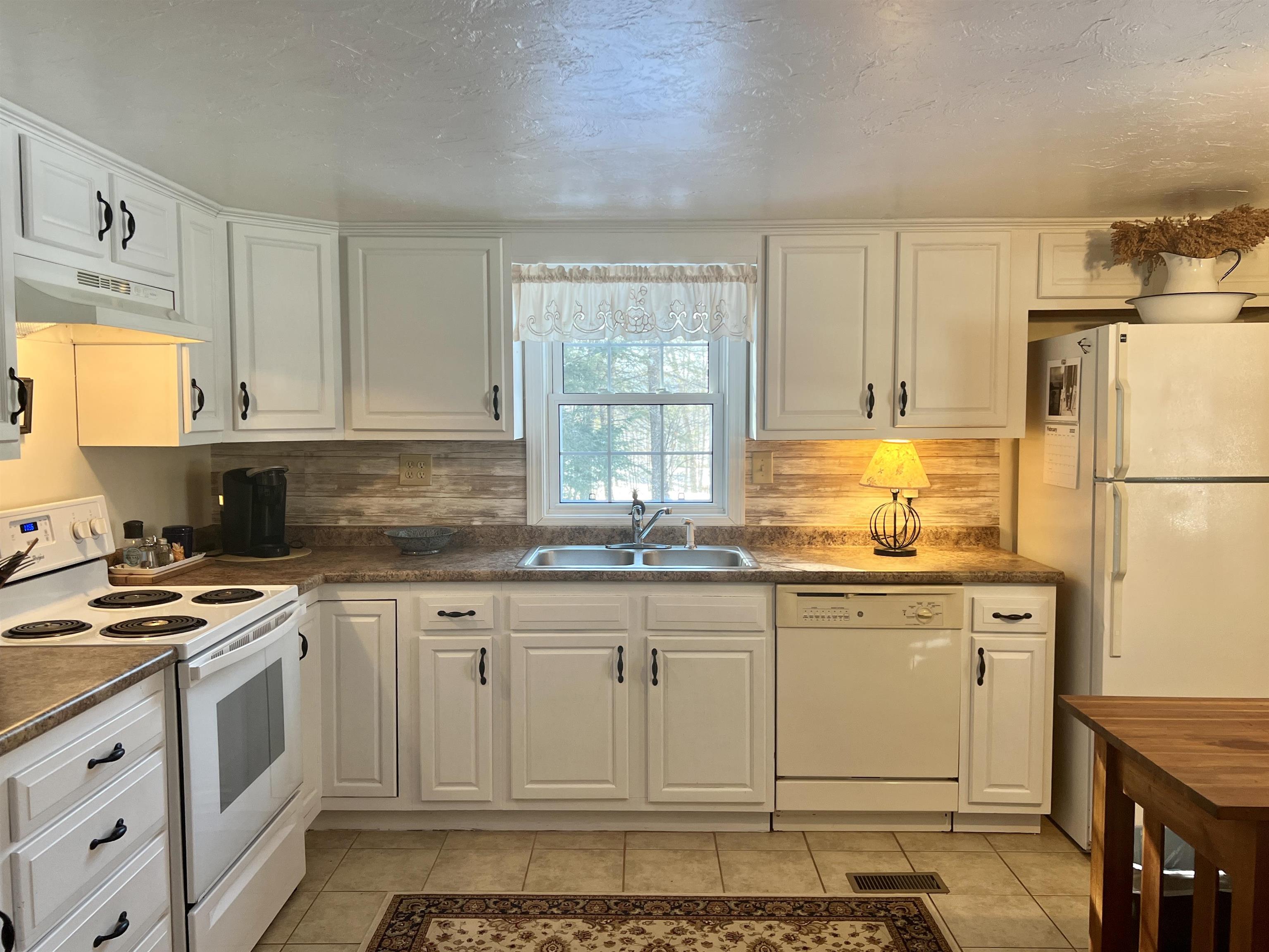 177 Ragged Mountain Road Danbury, NH 03230 - Photo 3 of 12