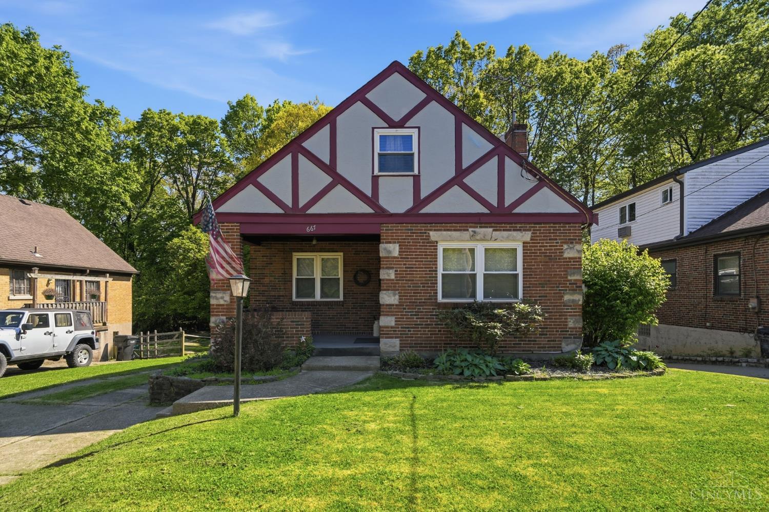 667 Overlook Avenue Cincinnati, OH 45238 - Photo 1 of 50