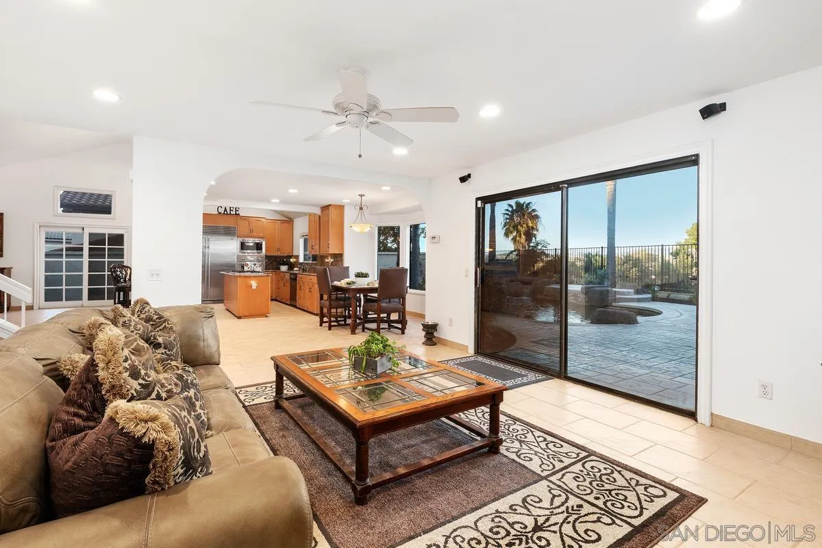 445 Via Savoy Encinitas, CA 92024 - Photo 10 of 39 a living room with furniture