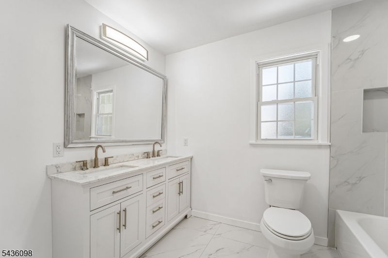 14 Witkowski Way Wayne, NJ 07470 - Photo 30 of 37