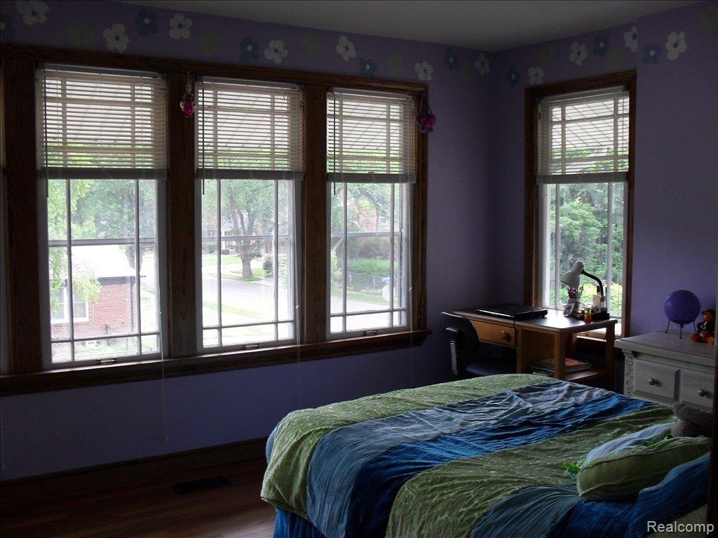 1935 Stanford Road Berkley, MI 48072 - Photo 13 of 18 Upstairs master