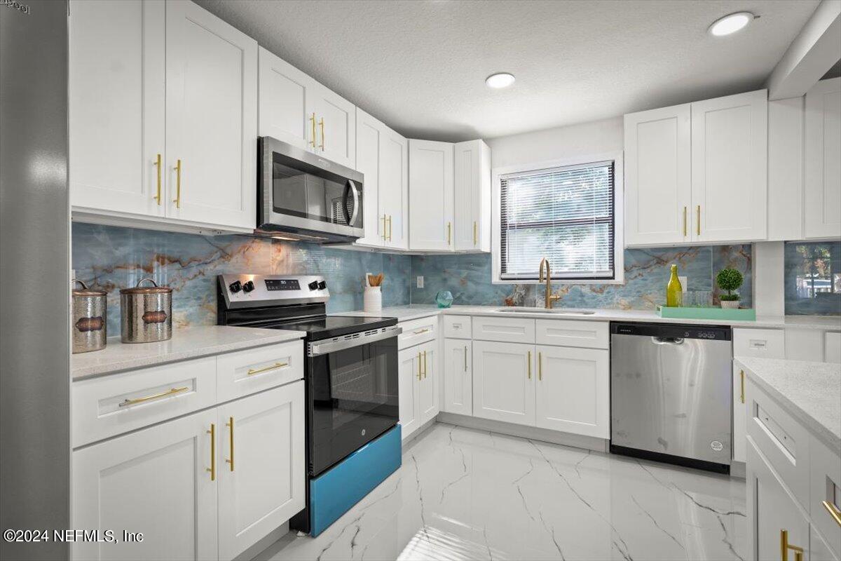 5329 Bedford Road Jacksonville, FL 32207 - Photo 15 of 36 23-JAXREP_5329_Bedford_Rd_Jacksonville_F