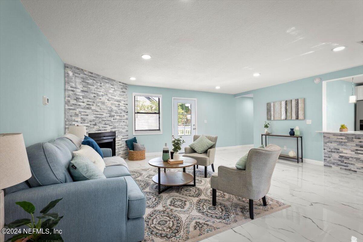 5329 Bedford Road Jacksonville, FL 32207 - Photo 10 of 36 15-JAXREP_5329_Bedford_Rd_Jacksonville_F