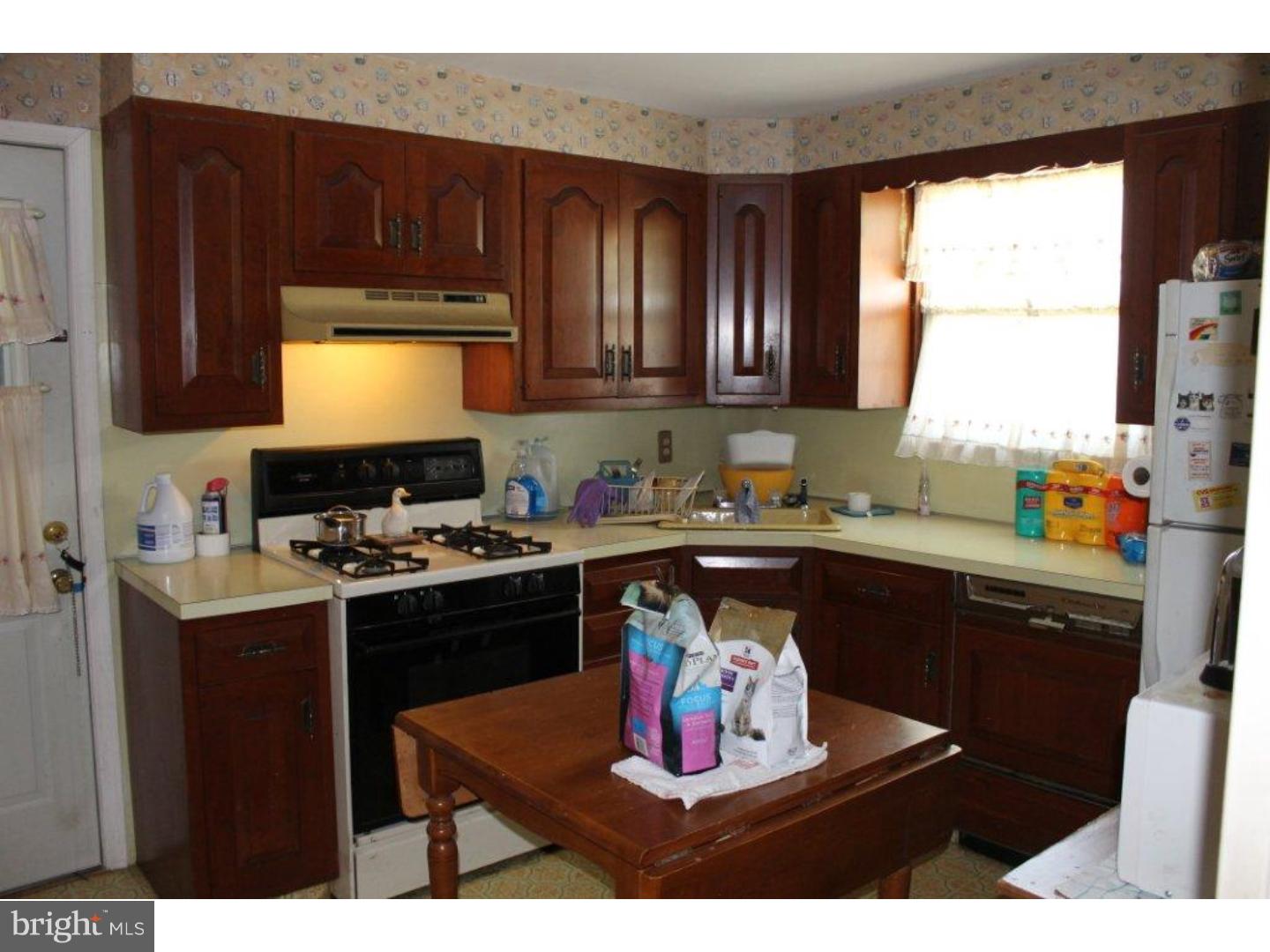 204 Madison Road Willow Grove, PA 19090 - Photo 4 of 10 Gallery Image 4