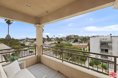 $2,095,000 | 432 South Willaman Drive, Unit 401, Los Angeles, CA 90048