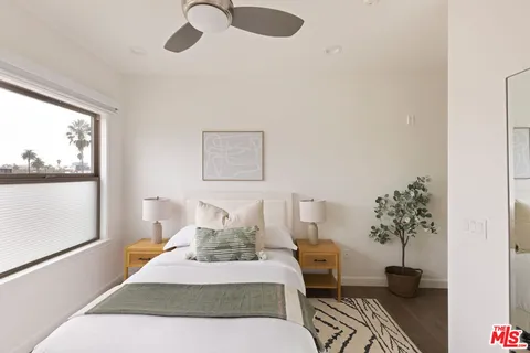 $2,095,000 | 432 South Willaman Drive, Unit 401, Los Angeles, CA 90048