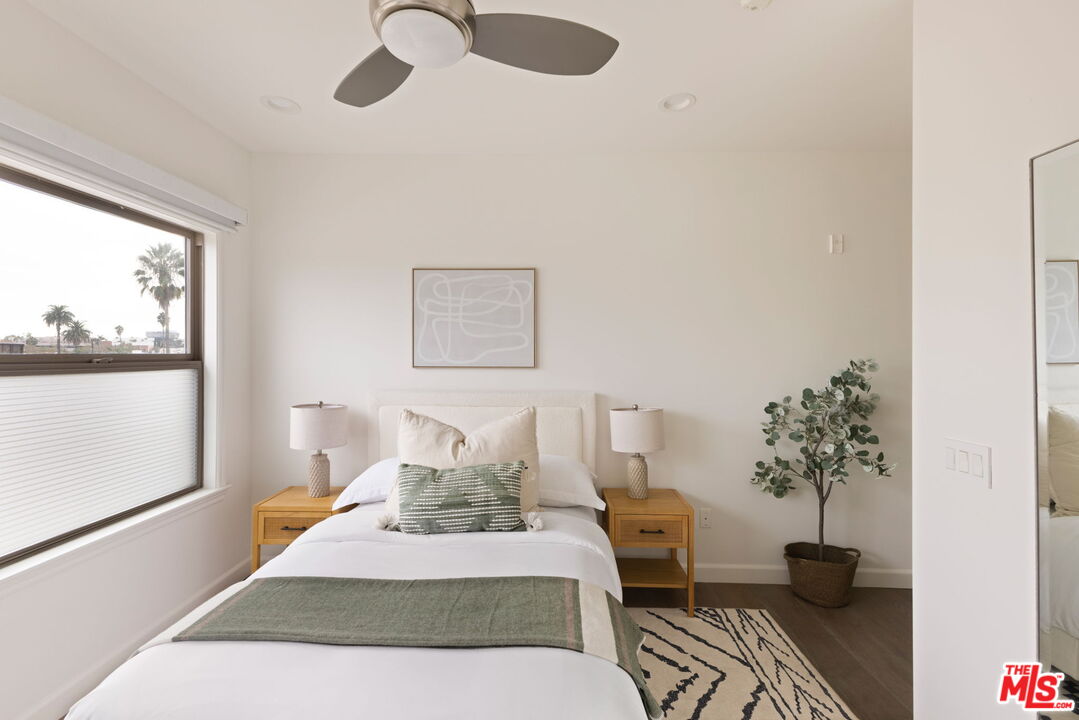 432 South Willaman Drive, Unit 401 Los Angeles, CA 90048 - Photo 21 of 30