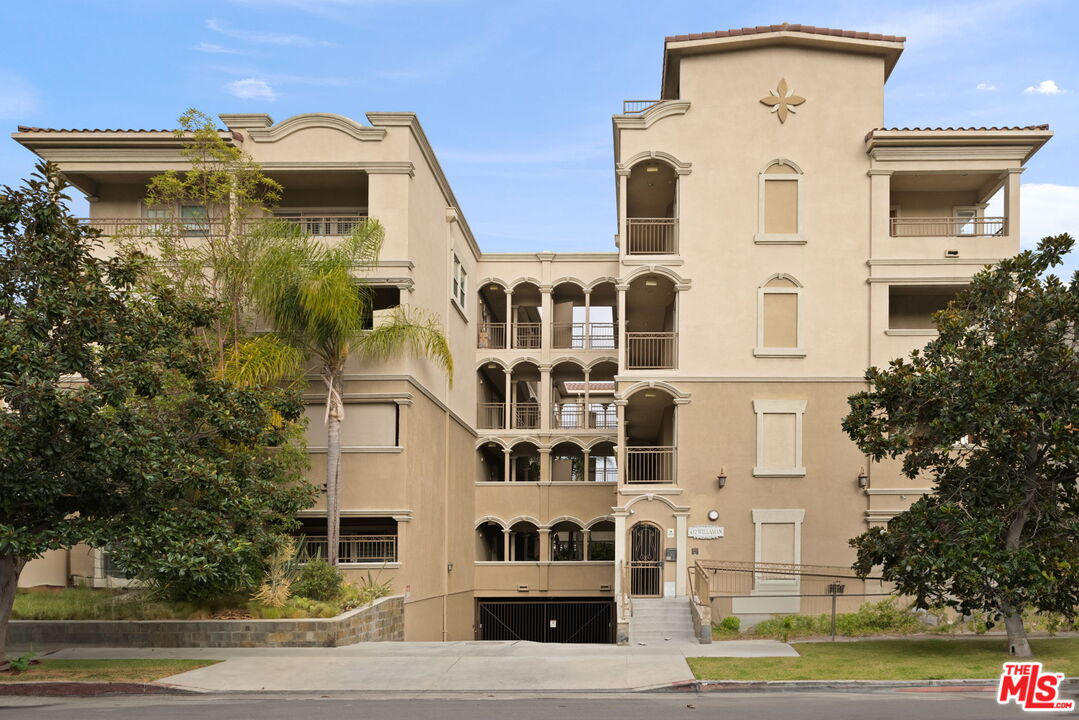 432 South Willaman Drive, Unit 401 Los Angeles, CA 90048 - Photo 29 of 30