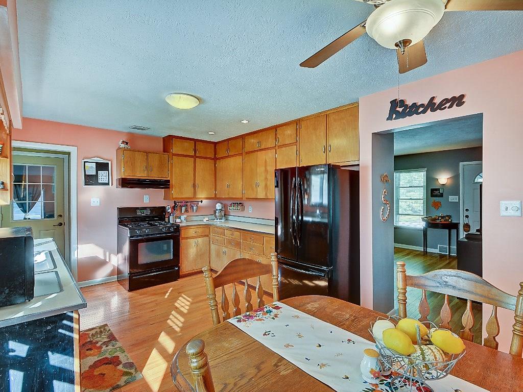 129 Heiny Road Indianapolis, IN 46217 - Photo 3 of 24 Gallery Image 3