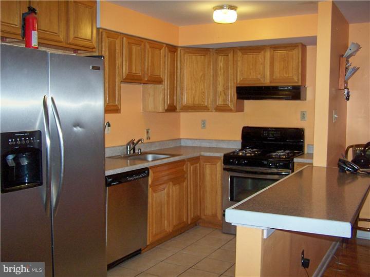 916 Andover Road Lansdale, PA 19446 - Photo 3 of 11 Kitchen