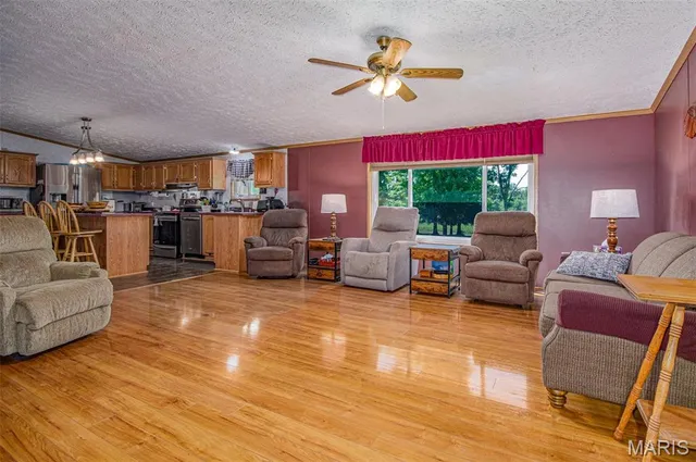 $324,000 | 16807 East Kendall Road, Mount Vernon, IL 62864