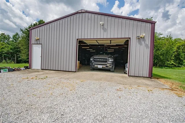 $324,000 | 16807 East Kendall Road, Mount Vernon, IL 62864