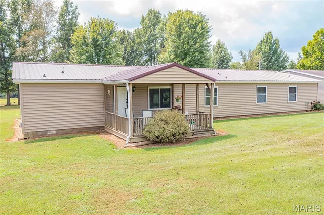 $324,000 | 16807 East Kendall Road, Mount Vernon, IL 62864