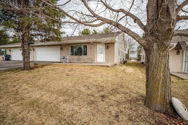 $209,000 | 450 West Cairns Street, Unit D, Ellsworth, WI 54011