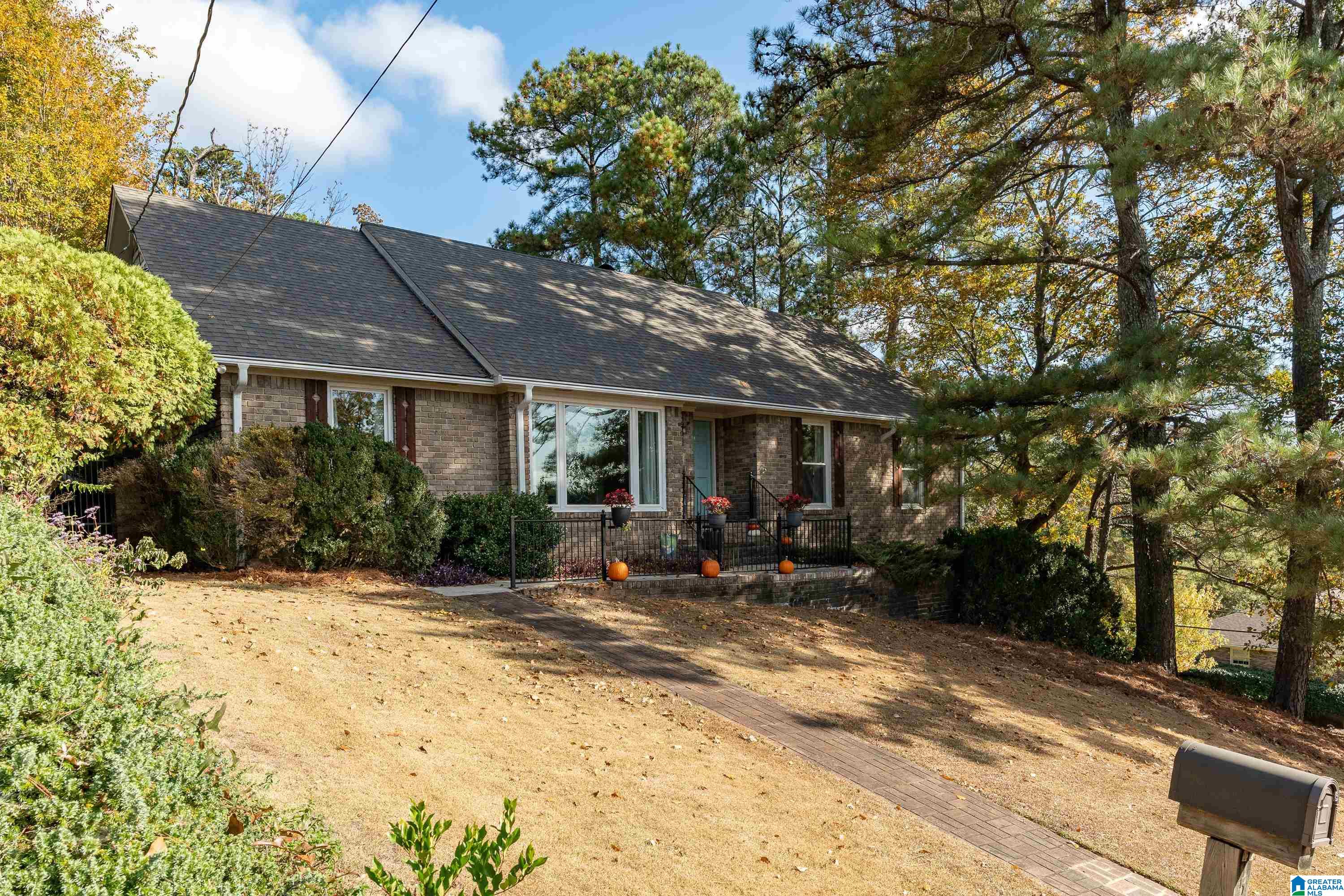5828 Southcrest Road Birmingham, AL 35213 - Photo 3 of 51