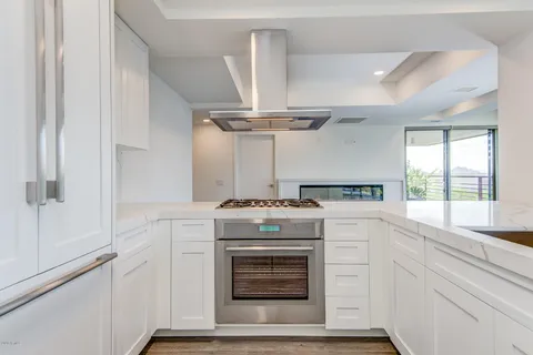 $1,650,000 | 7137 East Rancho Vista Drive, Unit 7008, Scottsdale, AZ 85251